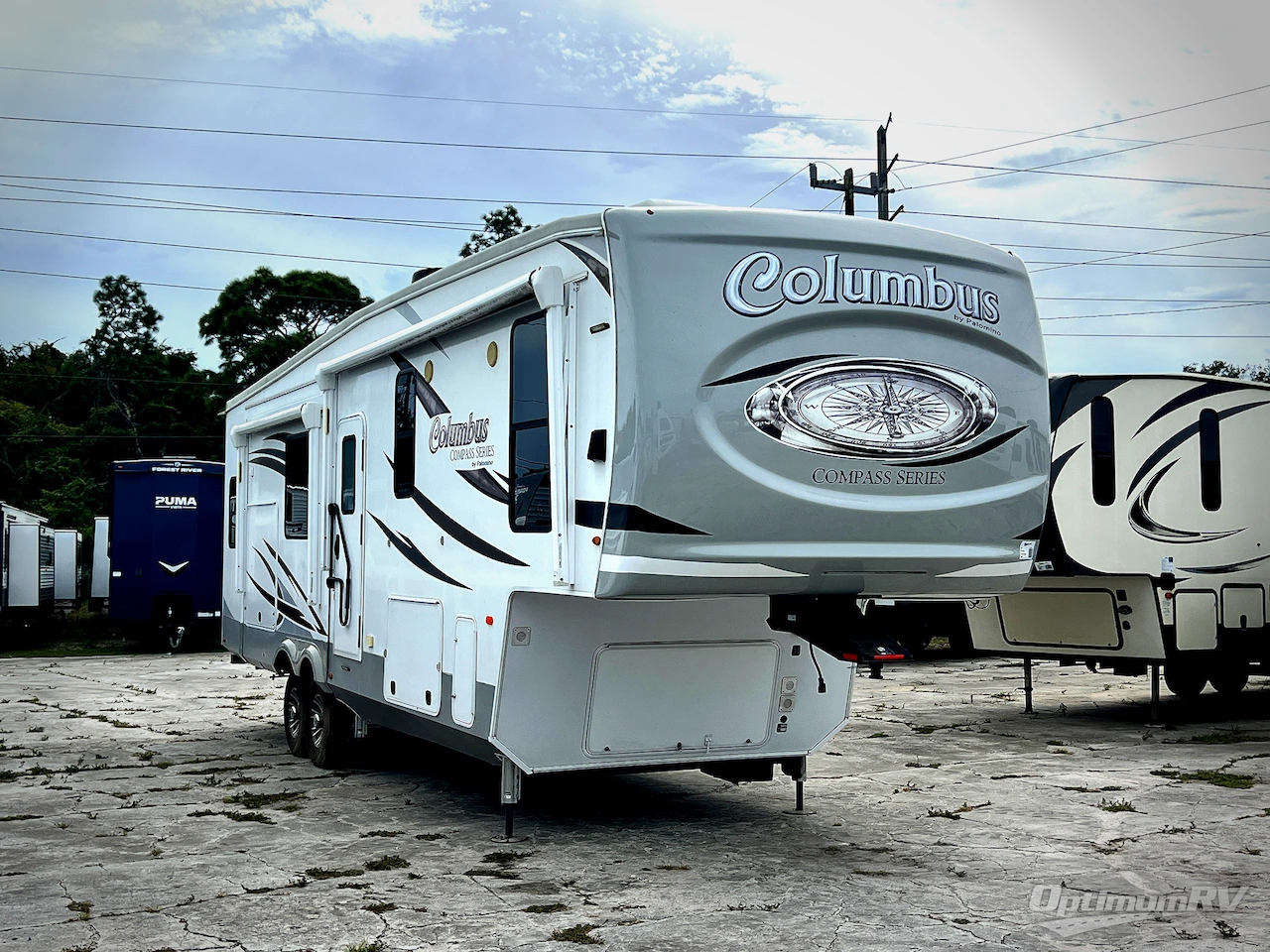 2021 Palomino Columbus Compass 298RLC Photo 1