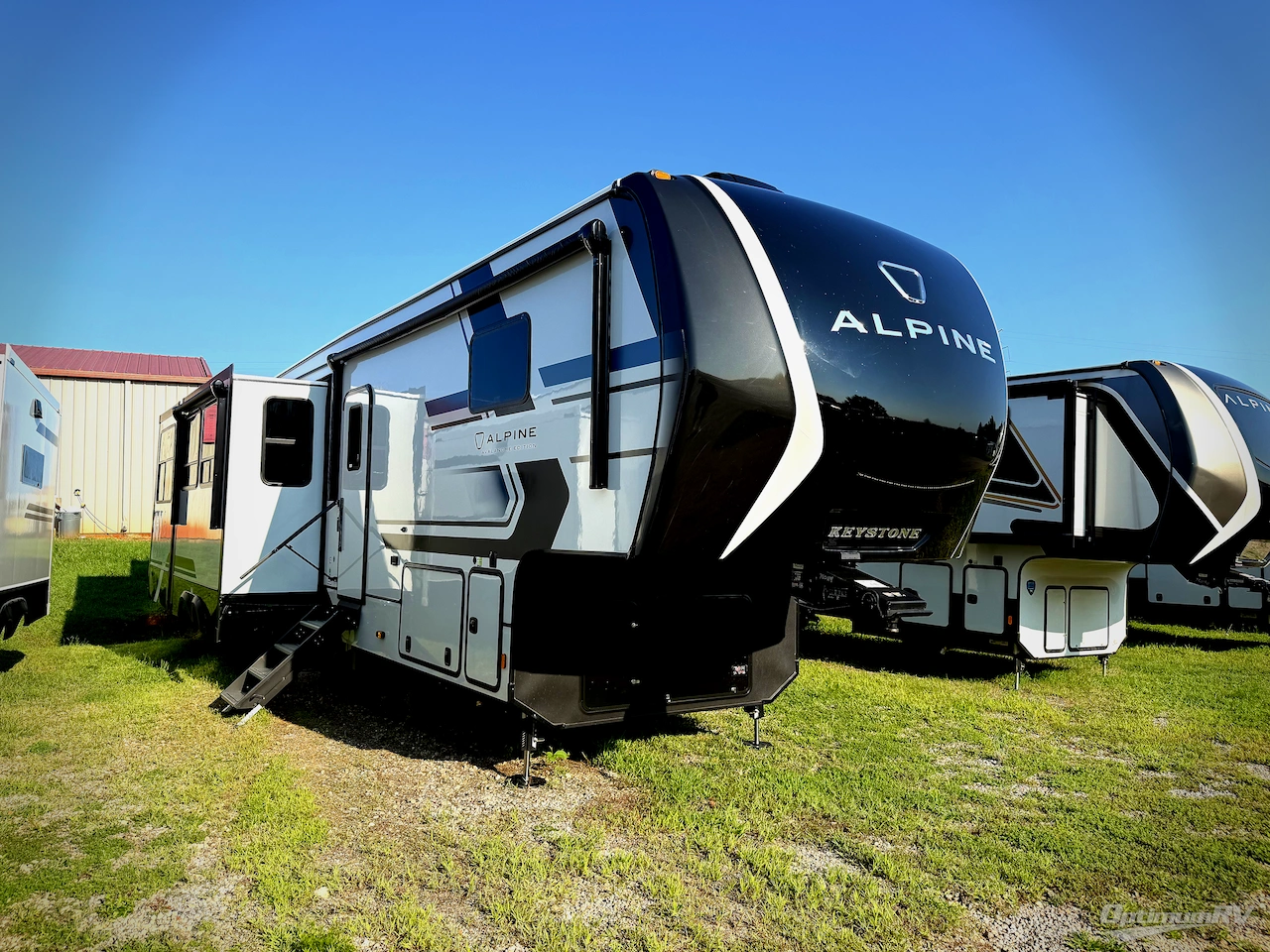 2026 Keystone Alpine Avalanche Edition 366LS Photo 1