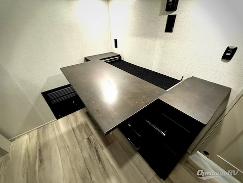 2026 Keystone Alpine Avalanche Edition 379MB RV Photo 3