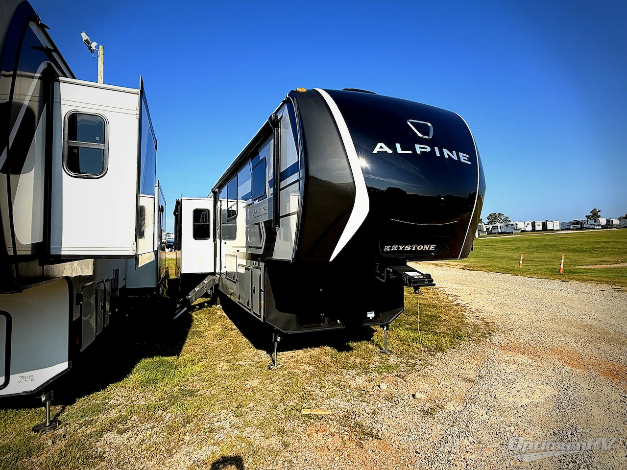 2026 Keystone Alpine Avalanche Edition 379MB Photo 1