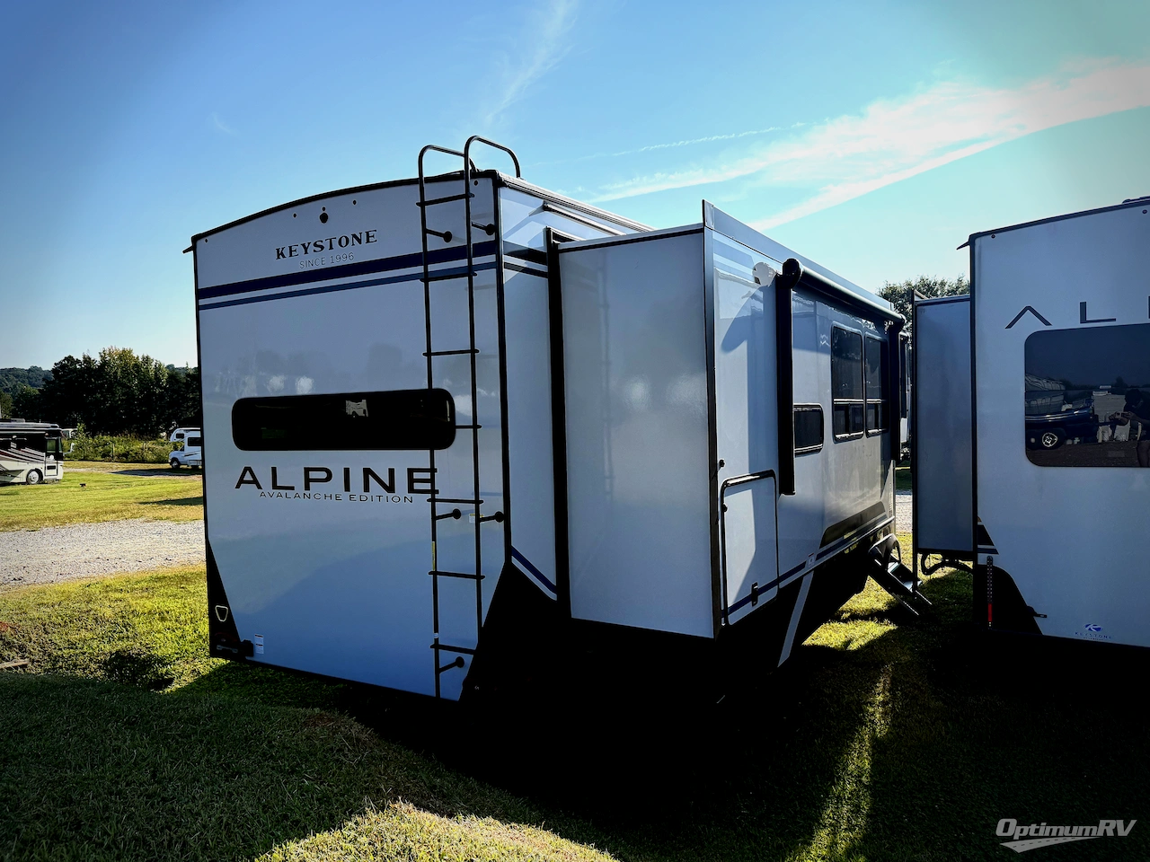 2026 Keystone Alpine Avalanche Edition 379MB Photo 2