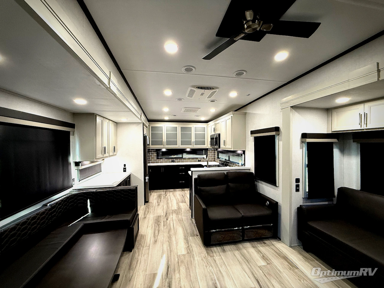 2026 Keystone Alpine Avalanche Edition 379MB Photo 4