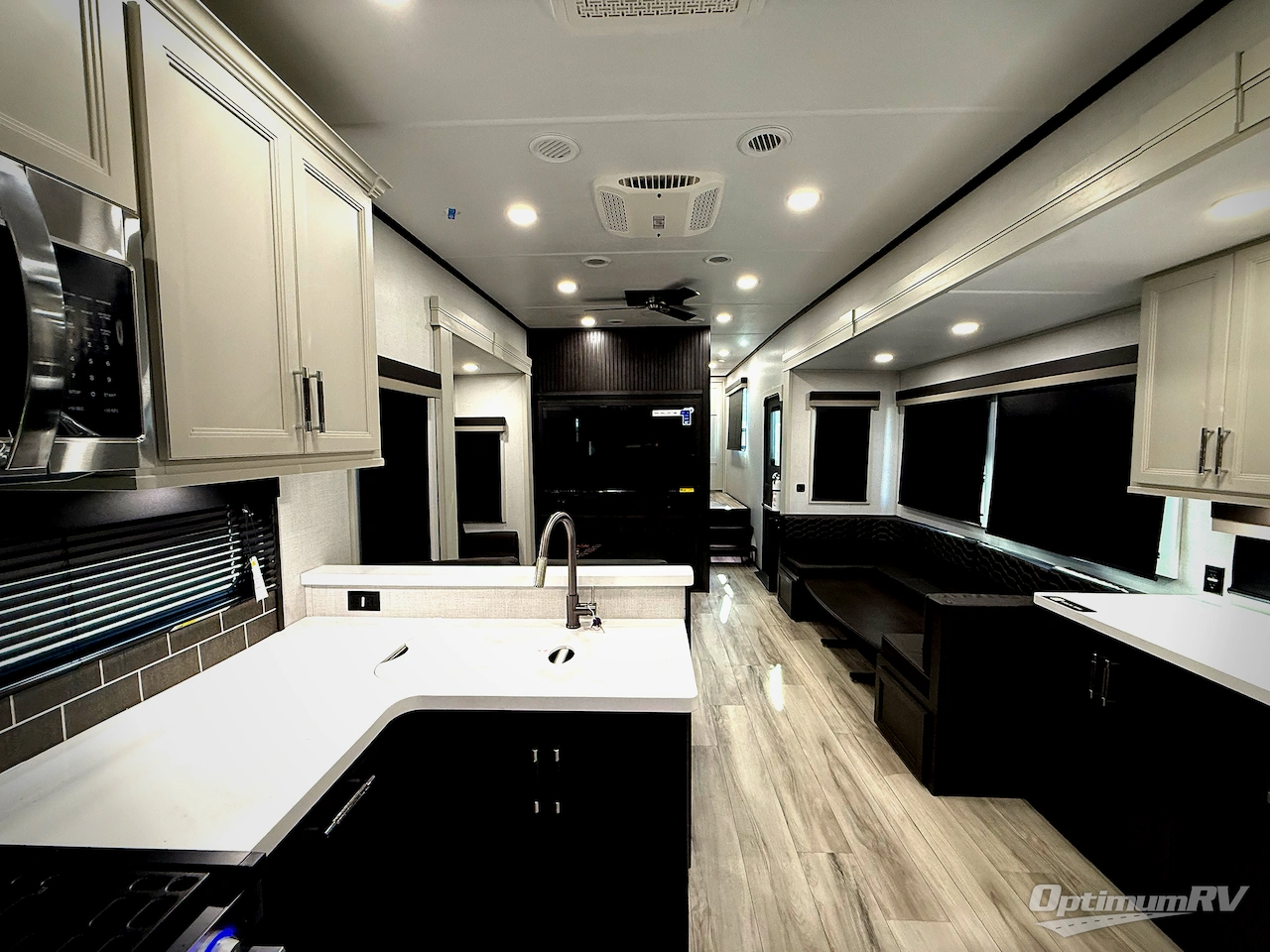 2026 Keystone Alpine Avalanche Edition 379MB Photo 5