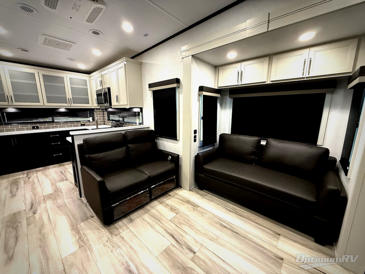 2026 Keystone Alpine Avalanche Edition 379MB Photo 8