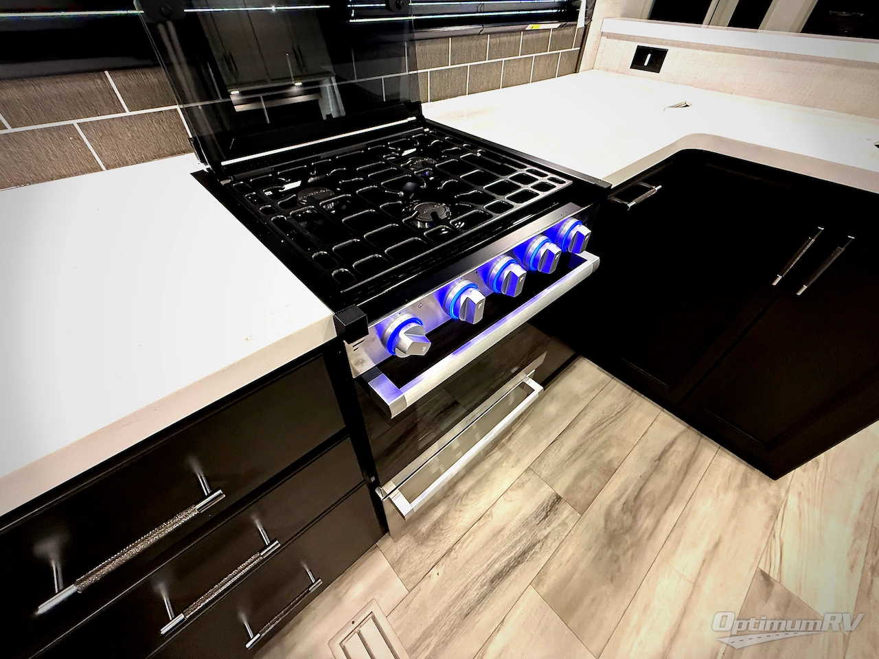 2026 Keystone Alpine Avalanche Edition 379MB Photo 12