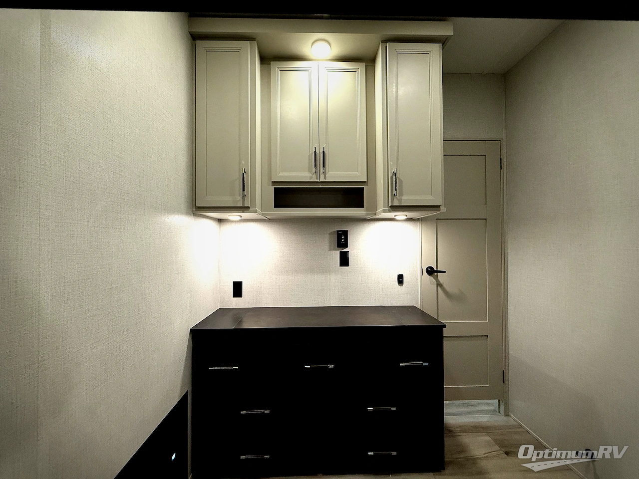 2026 Keystone Alpine Avalanche Edition 379MB Photo 16