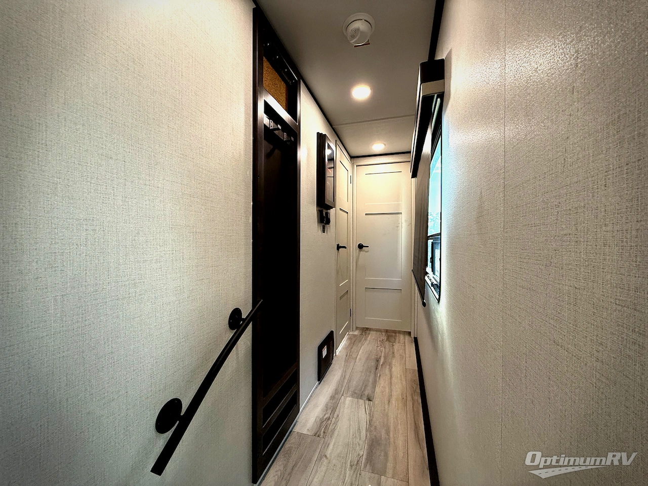 2026 Keystone Alpine Avalanche Edition 379MB Photo 19