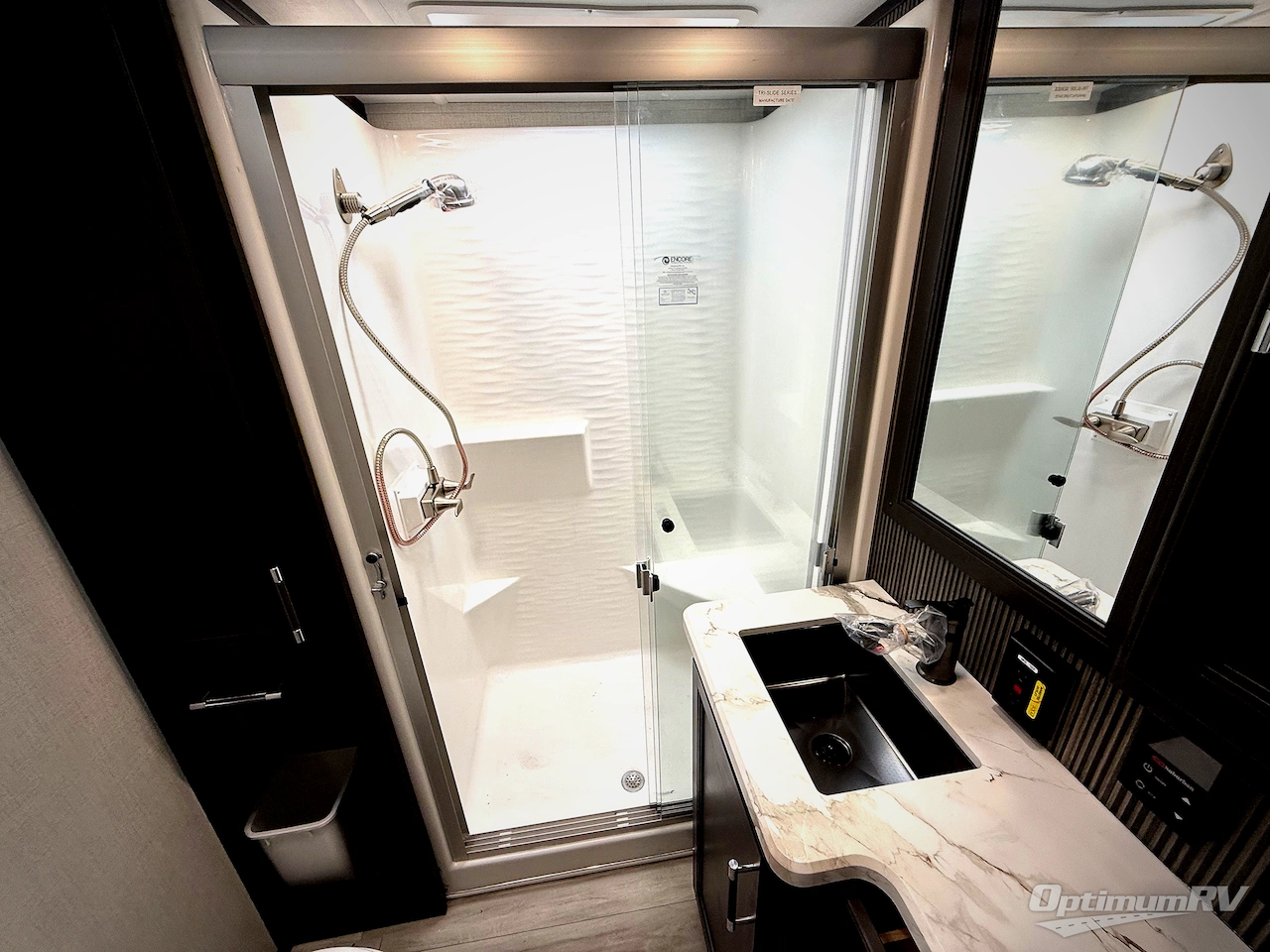 2026 Keystone Alpine Avalanche Edition 390DS Photo 24