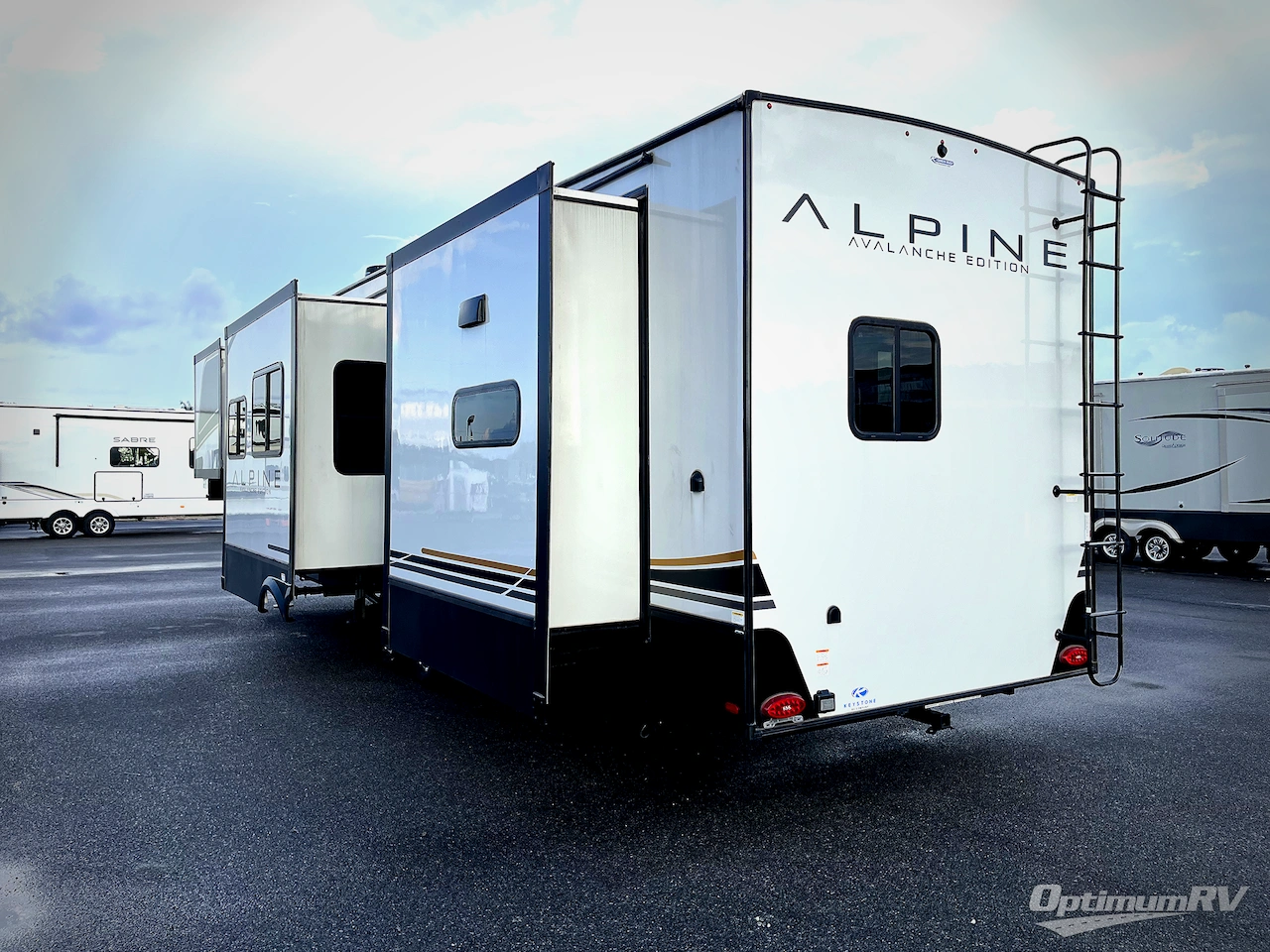 2025 Keystone Alpine Avalanche Edition 366LS Photo 3