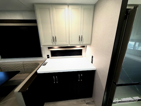 2026 Keystone Alpine Avalanche Edition 379MB RV Photo 2