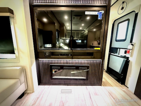 2026 Keystone Alpine Avalanche Edition 379MB RV Photo 3