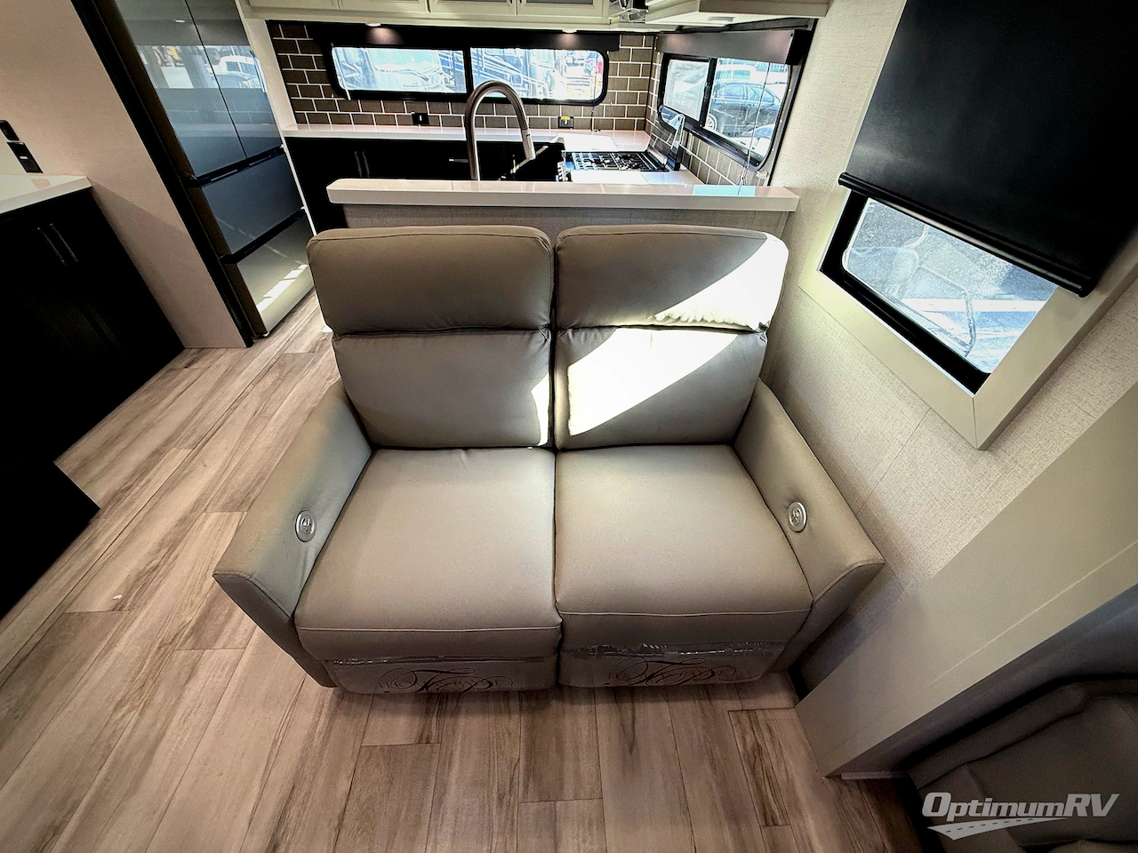 2026 Keystone Alpine Avalanche Edition 379MB Photo 6