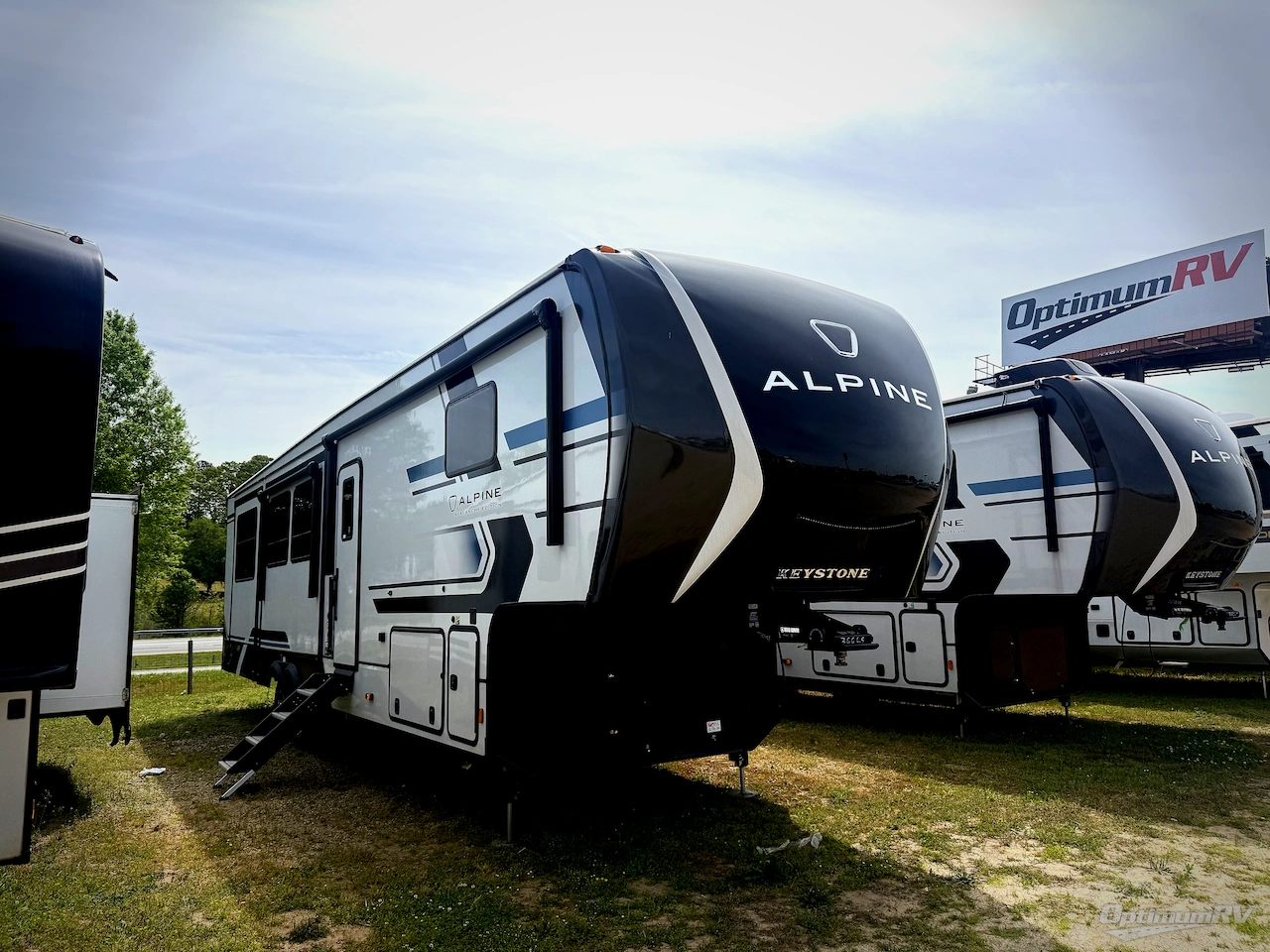 2026 Keystone Alpine Avalanche Edition 366LS Photo 1