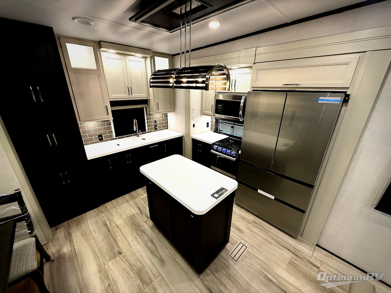 2026 Keystone Alpine Avalanche Edition 366LS Photo 14