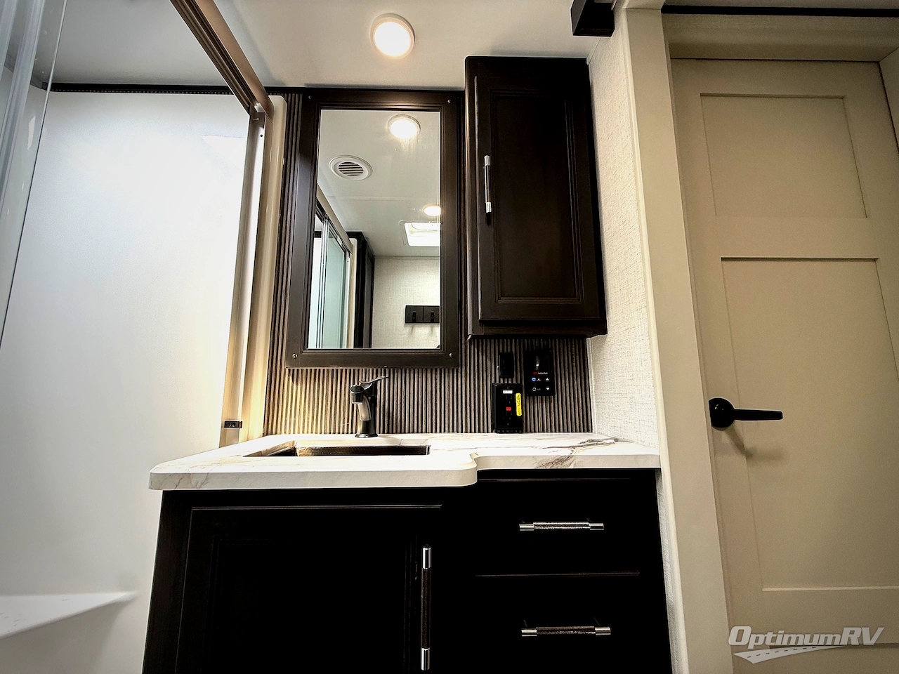 2026 Keystone Alpine Avalanche Edition 366LS Photo 20