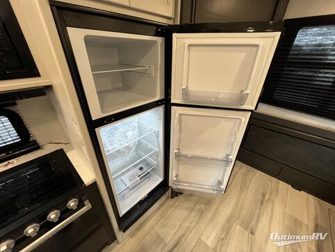 2025 Keystone Arcadia Select 24SRE RV Photo 3