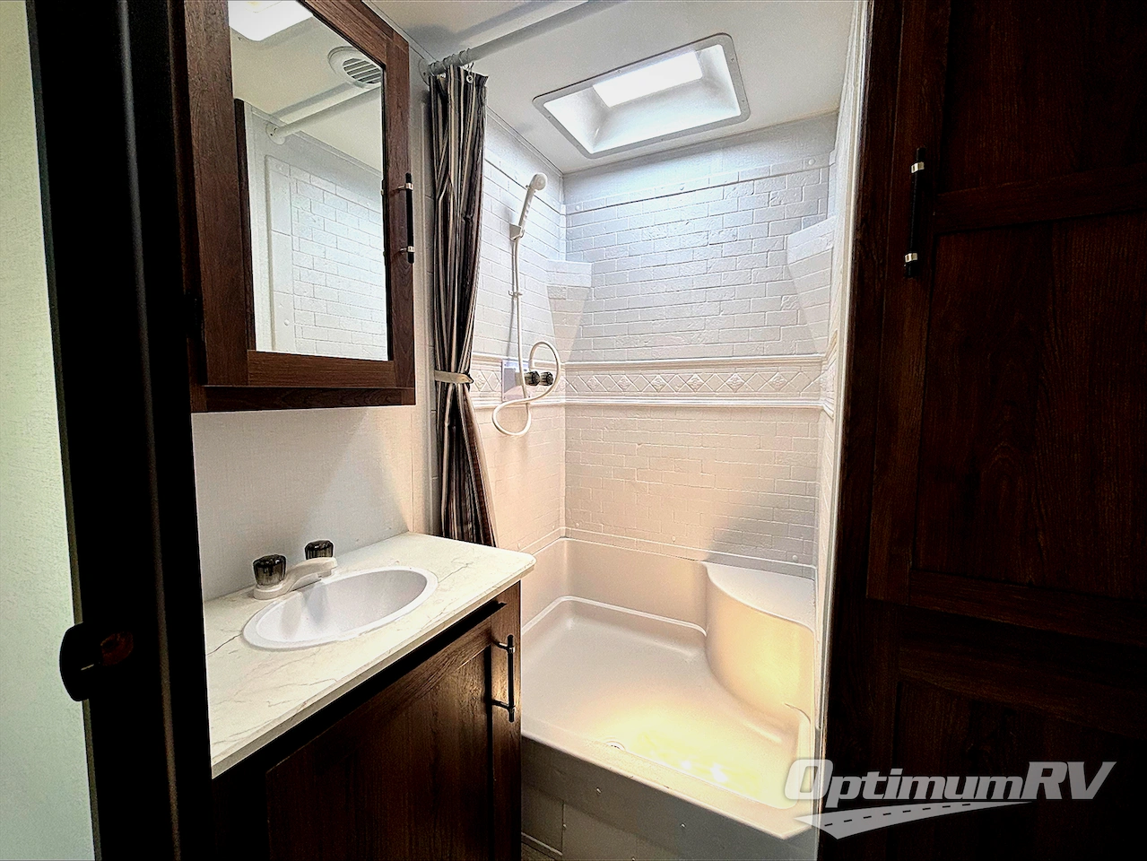 2026 Keystone Hideout 38DBD Photo 10