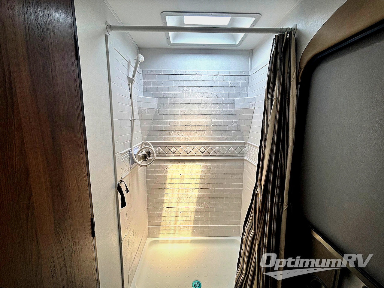 2026 Keystone Hideout 38DBD Photo 16