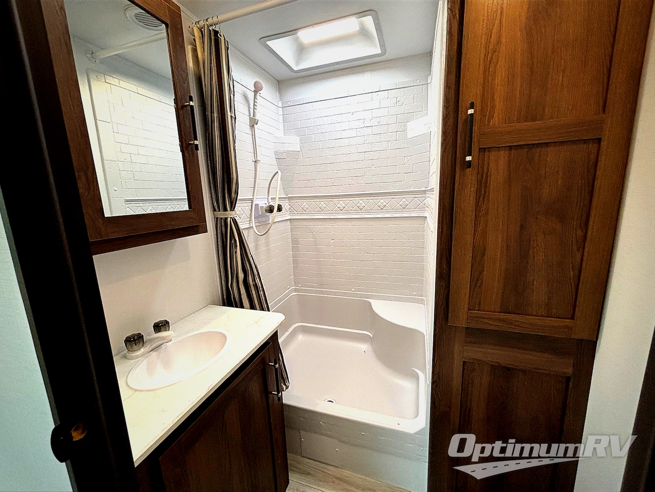 2026 Keystone Hideout 38DBD Photo 13