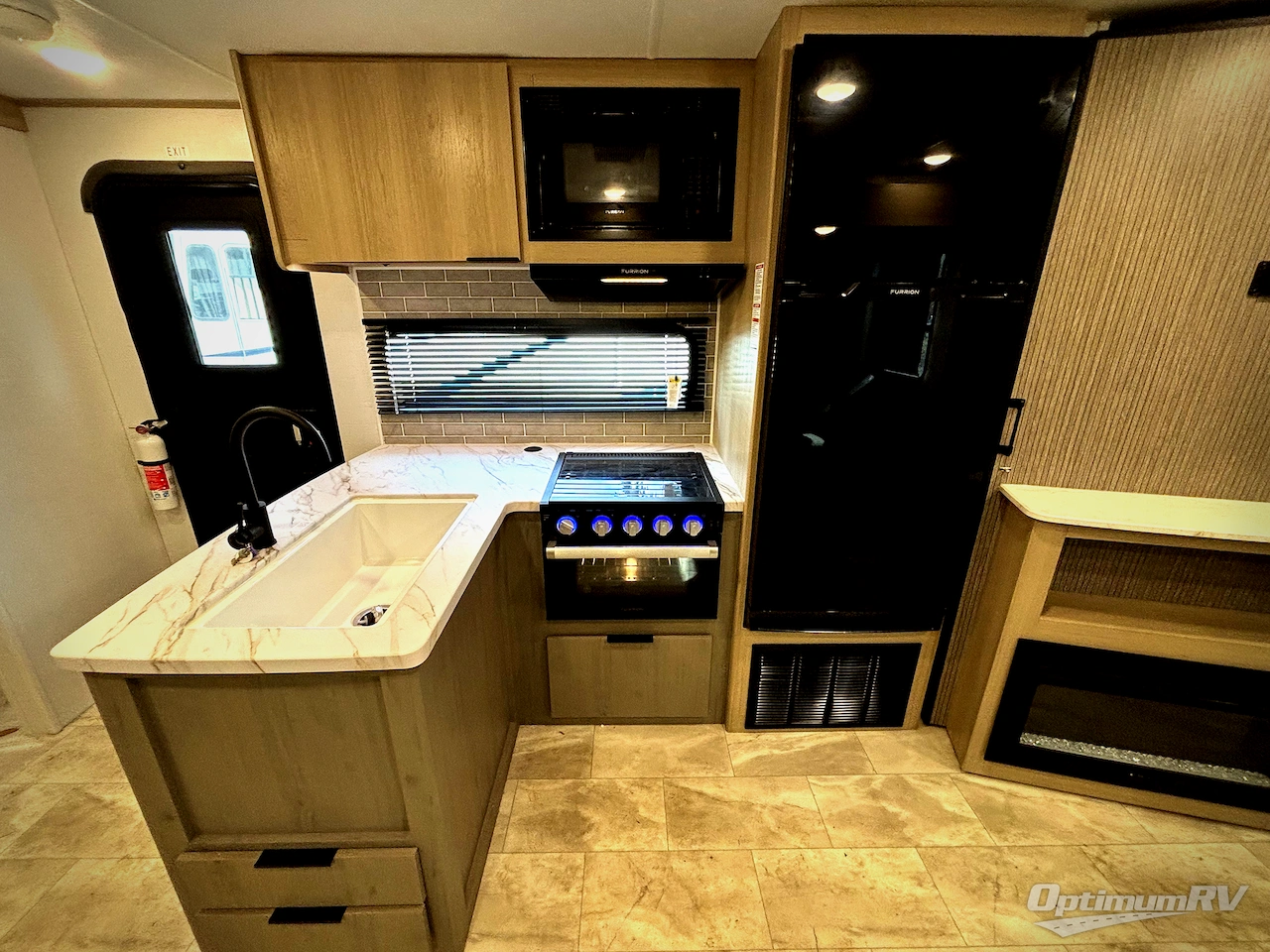 2025 Dutchmen Kodiak 270BHSL Photo 6