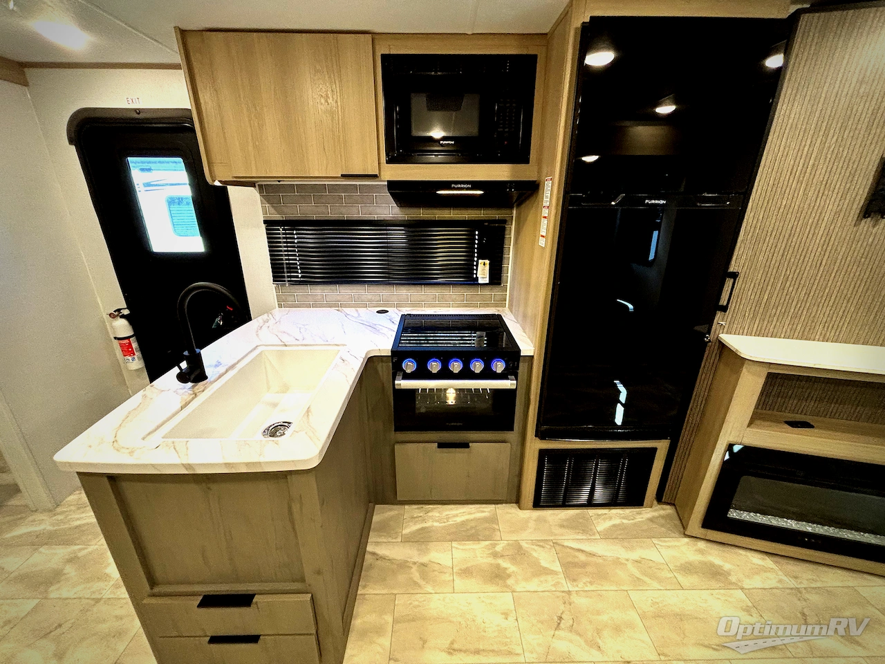 2025 Dutchmen Kodiak 270BHSL Photo 6