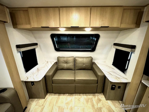 2025 Dutchmen Kodiak Ultimate 3371FLSL RV Photo 2