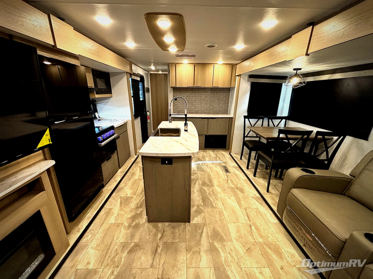 2025 Dutchmen Kodiak Ultimate 3371FLSL Photo 4