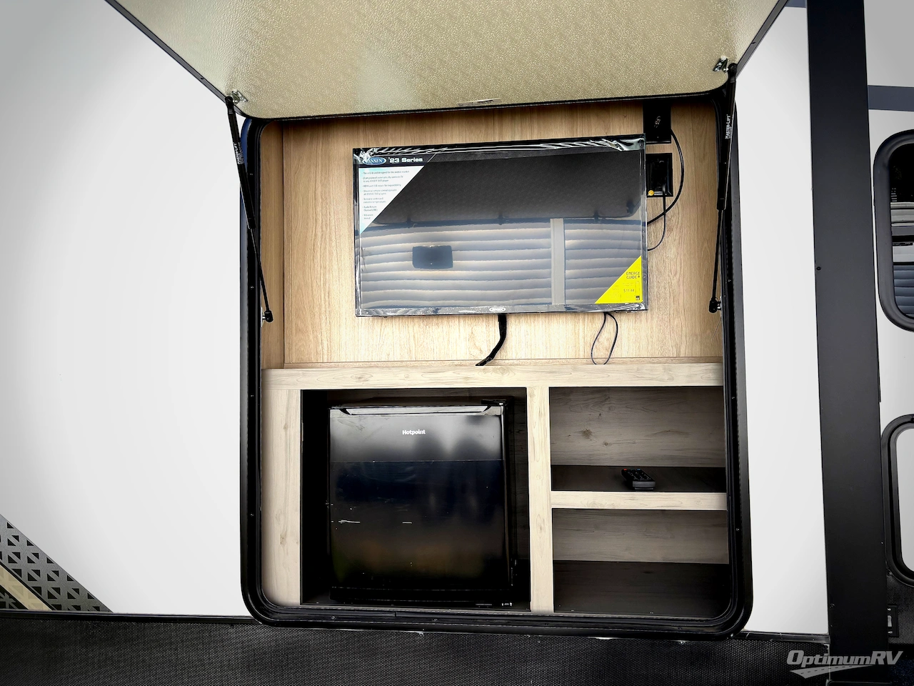 2025 Dutchmen Kodiak Ultimate 3371FLSL Photo 21