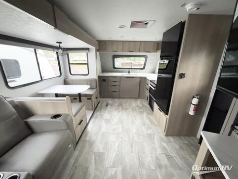 2025 Dutchmen Kodiak Ultimate 2900FKSP RV Photo 2