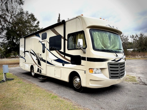 Used 2016 Thor ACE 30.2 Featured Photo