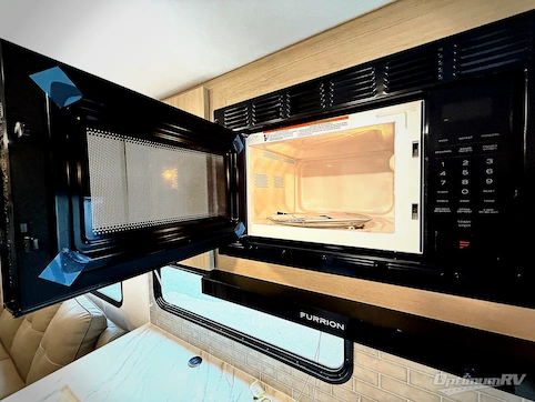 2025 Dutchmen Kodiak Ultra-Lite 308BHSL RV Photo 2