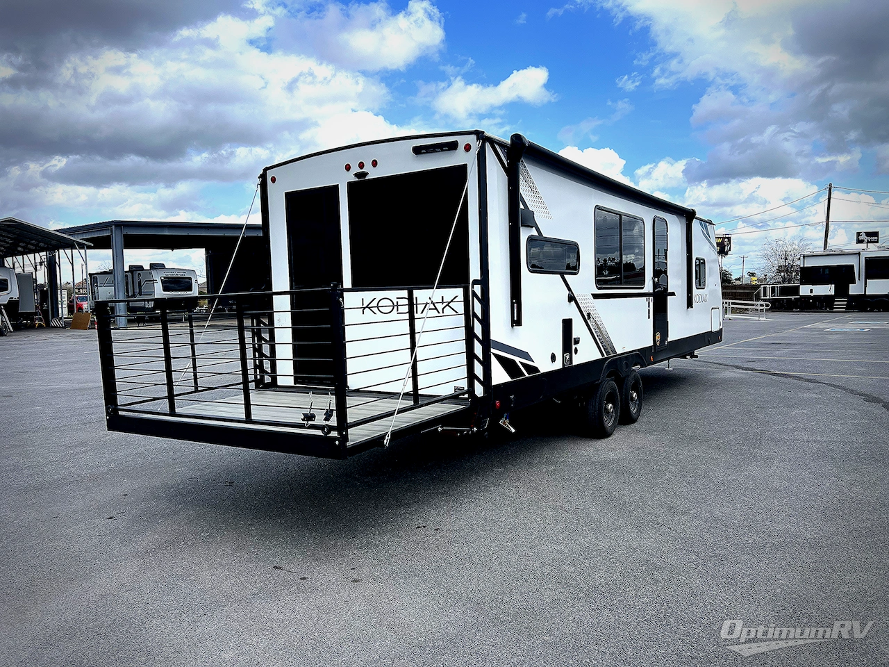 2025 Dutchmen Kodiak Ultra-Lite 308BHSL Photo 2