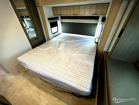 2025 Dutchmen Kodiak Ultimate 3361RKSL RV Floorplan Photo