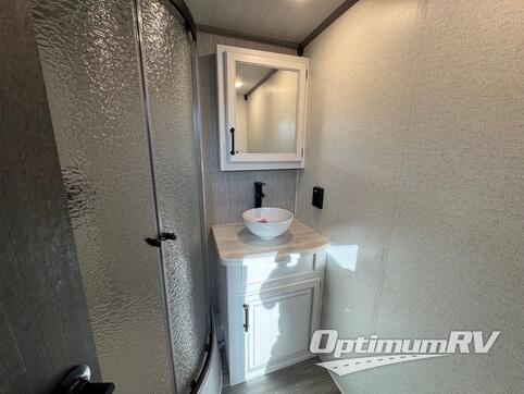 2025 Keystone Retreat 39FLFT RV Photo 3