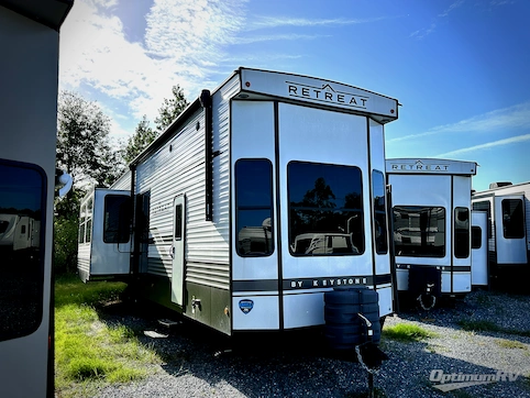 New 2025 Keystone Retreat 39FLFT Featured Photo