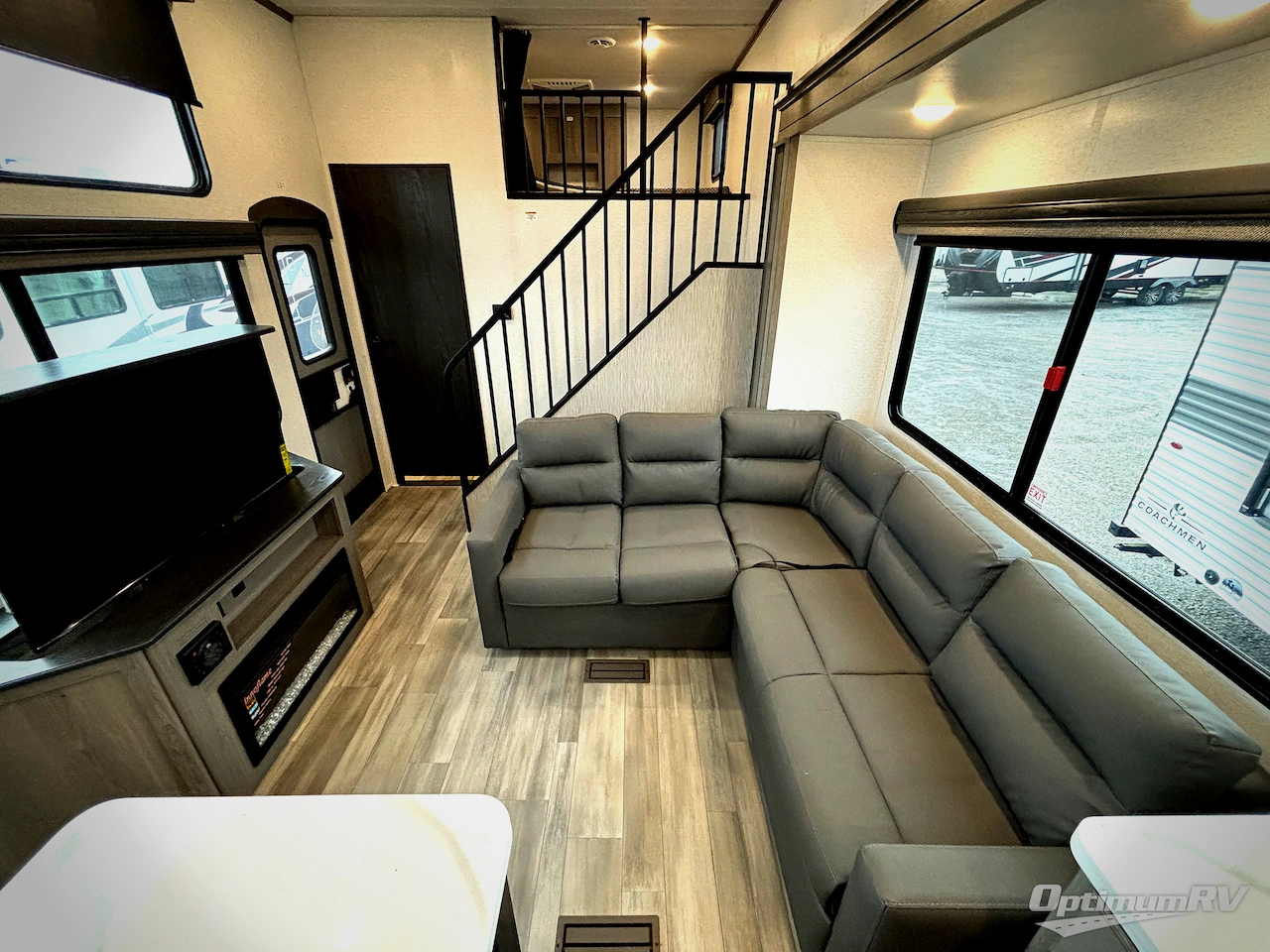 2025 Keystone Residence 40CLDL Photo 6