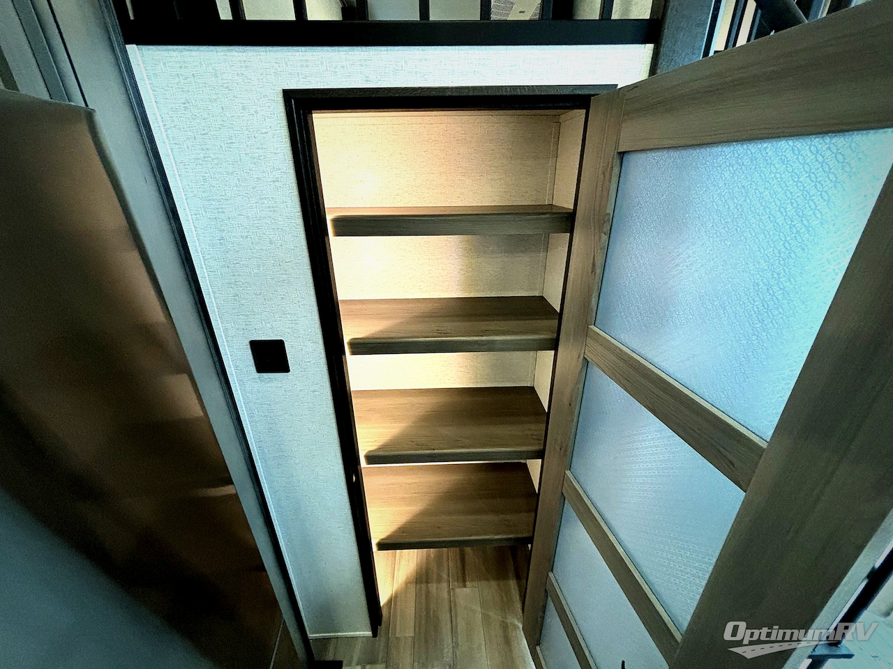 2025 Keystone Residence 40CLDL Photo 13