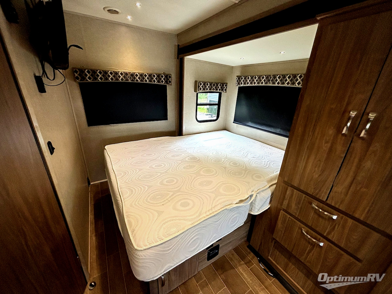 2019 Dynamax isata 3 24FW Photo 15