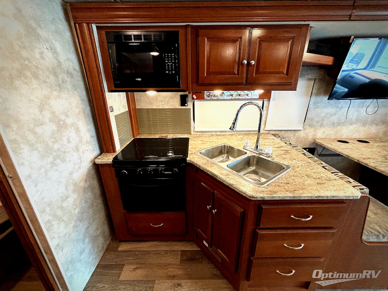2019 Winnebago Vista 27PE Photo 6