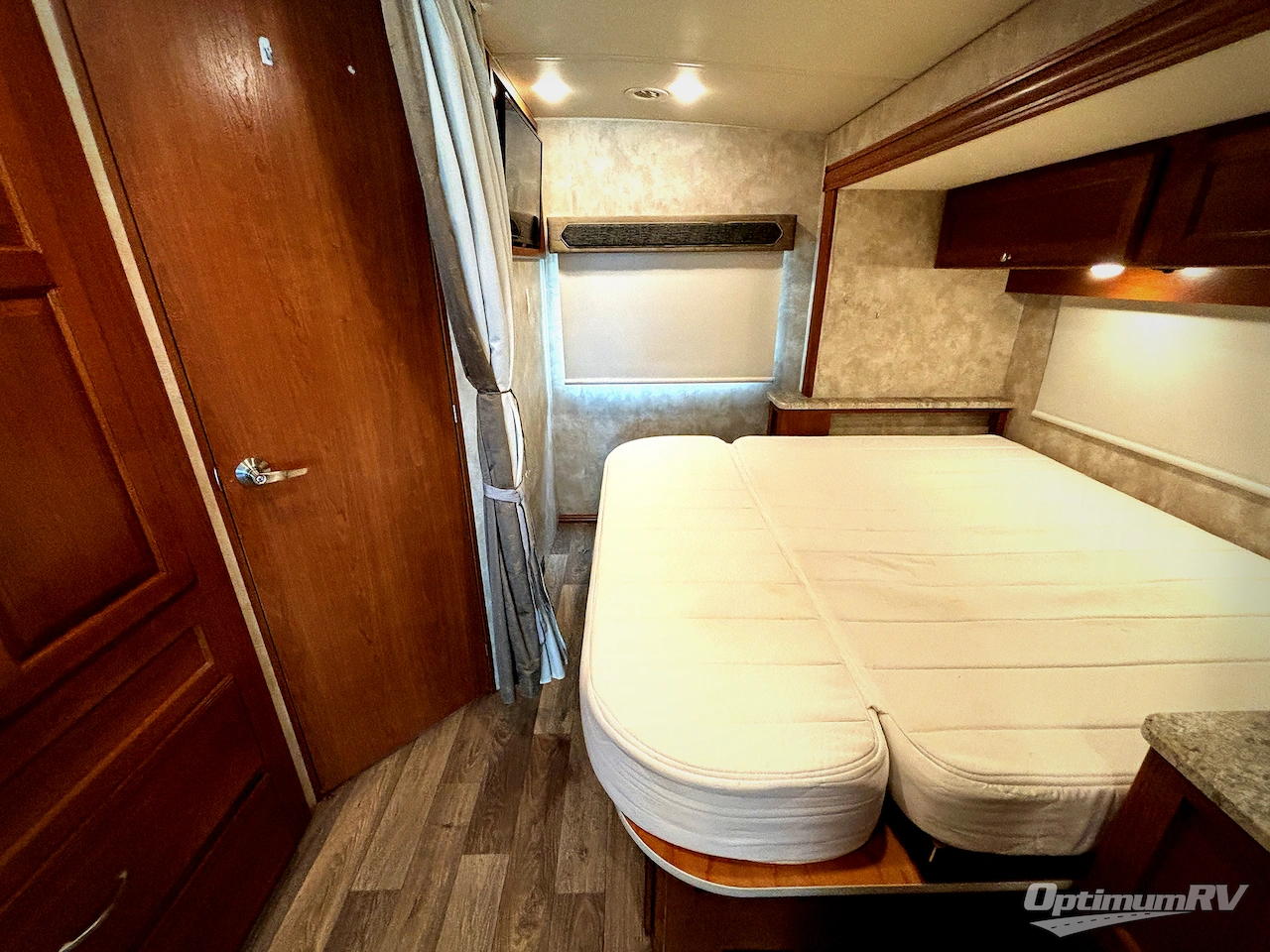 2019 Winnebago Vista 27PE Photo 14