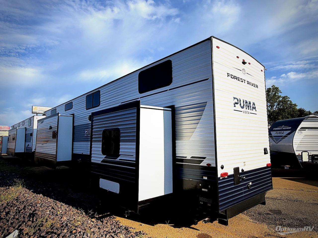 2027 Forest River Puma Vista 402LFT Photo 3