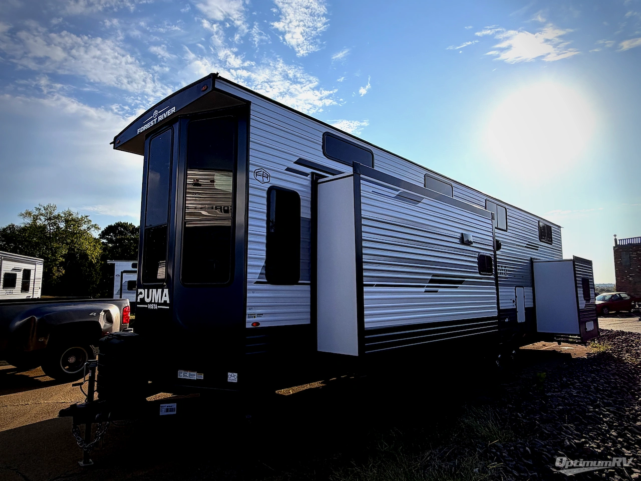 2027 Forest River Puma Vista 402LFT Photo 4