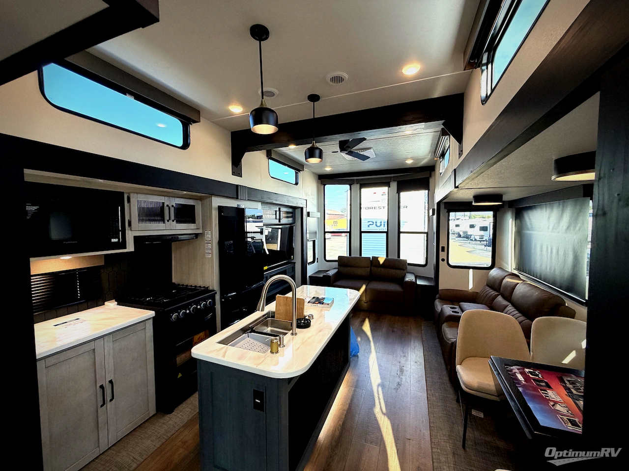 2027 Forest River Puma Vista 402LFT Photo 5