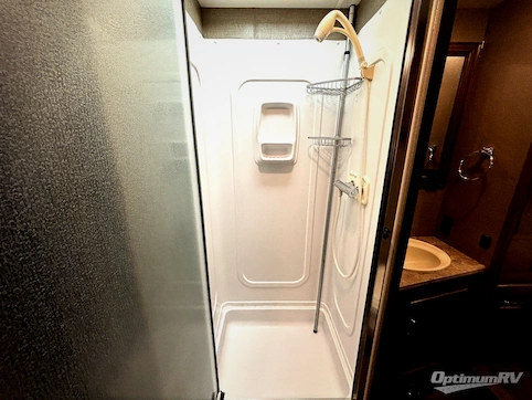 2019 Winnebago Intent 31P RV Photo 3