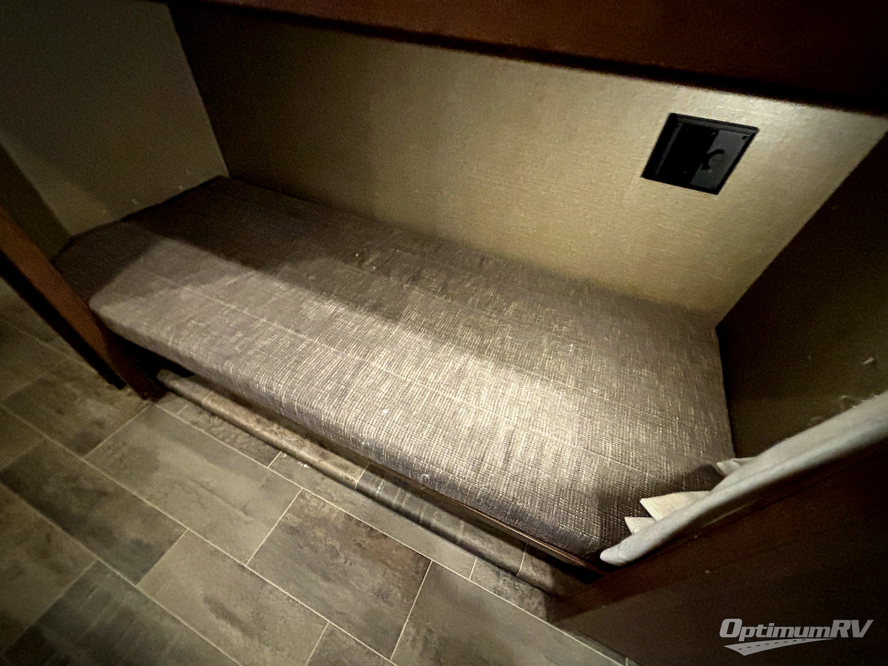 2019 Winnebago Intent 31P Photo 19