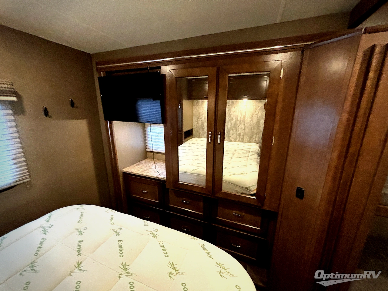 2019 Winnebago Intent 31P Photo 22