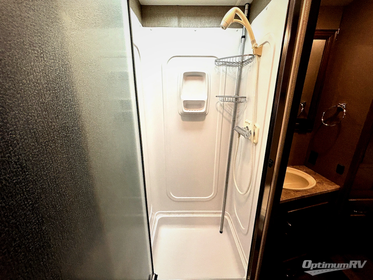 2019 Winnebago Intent 31P Photo 15