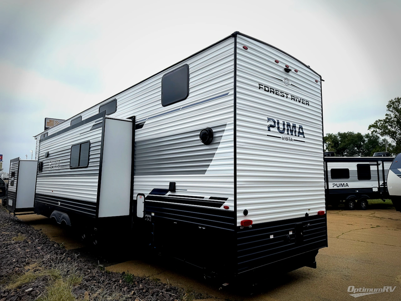 2027 Forest River Puma Vista 420LFT Photo 3