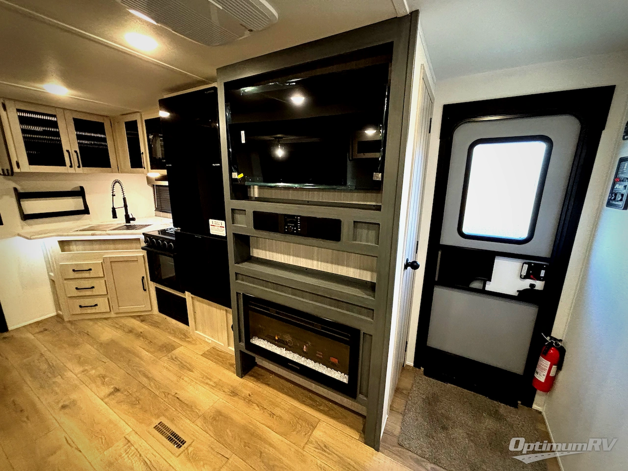 2026 Forest River Puma 31QBBH Photo 9