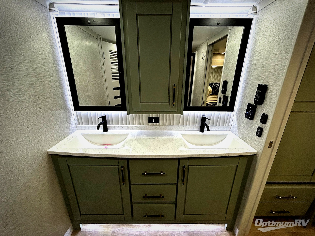 2025 Redwood Redwood 415RD Photo 11